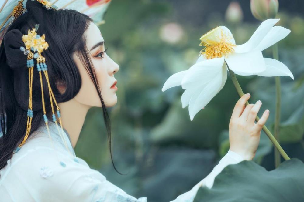 跟春天的儿童诗歌